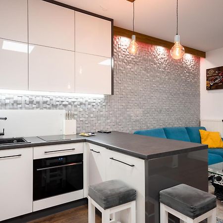 Kasprzaka 31A Free Garage By Perfect Apart Varşovia Exterior foto